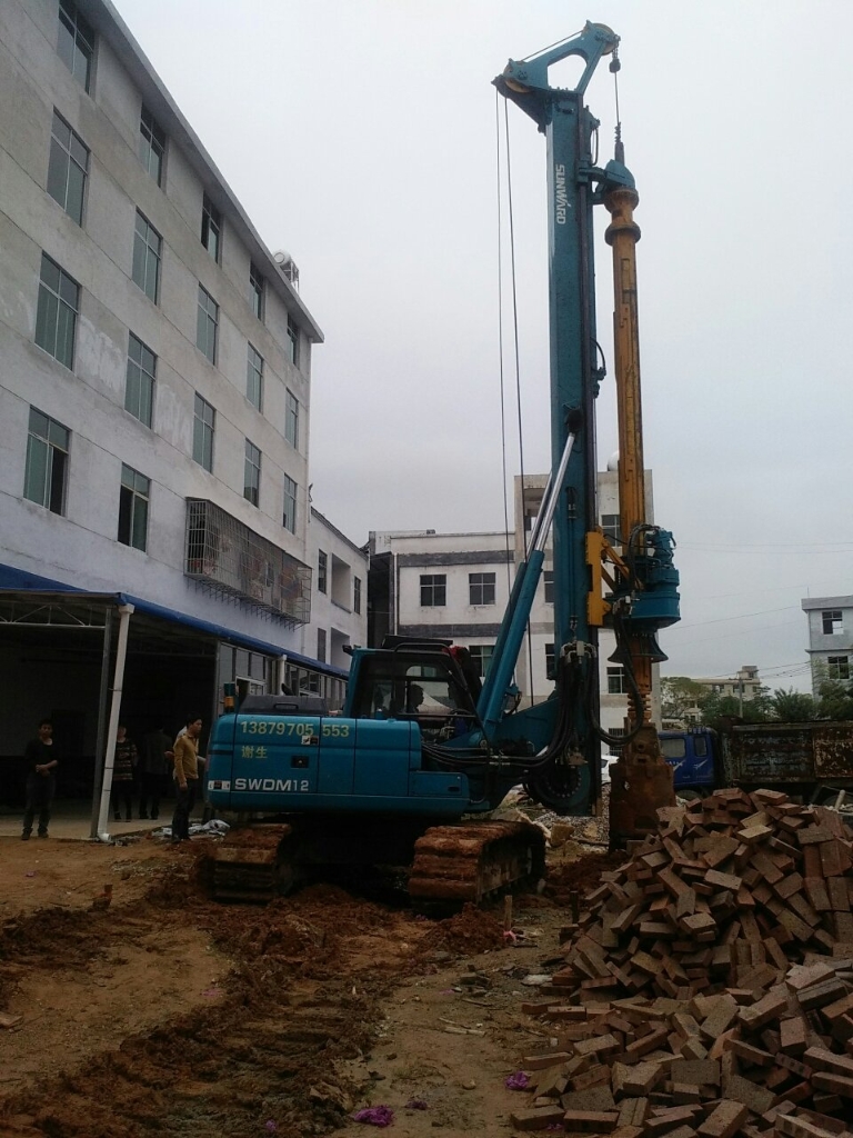 永利集团官网智能中小型旋挖钻机助力漂亮墟落建设