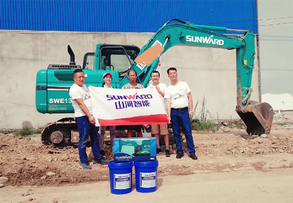 到了市场一线才知道，，永利集团官网挖机客户都是铁杆粉丝