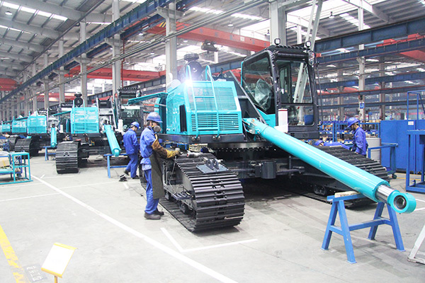 开启工程机械之都体验之旅，，，，，，中外媒体观摩团到访永利集团官网智能