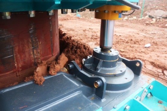 喜讯！永利集团官网智能SWRC170自行式全回转全套管钻机获湖南省首台(套)重大手艺装备产品奖励！