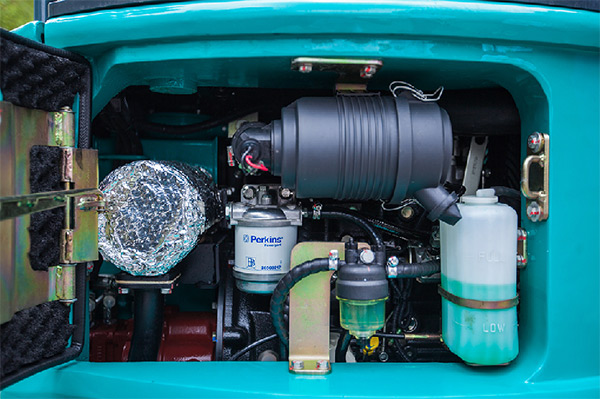 “C位”出道 14.5万元永利集团官网智能微挖18UB等你开回家