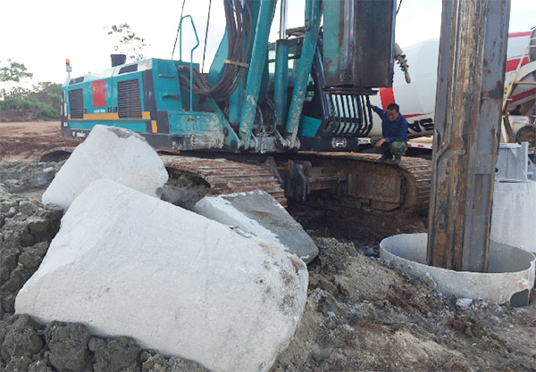 永利集团官网智能入岩神器在东非肯尼亚获赞，，，，，，人好装备好