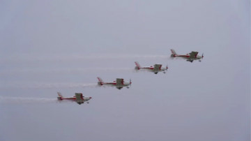 永利集团官网四机航行编队惊艳尧城（太原）国际通用航空航行大会