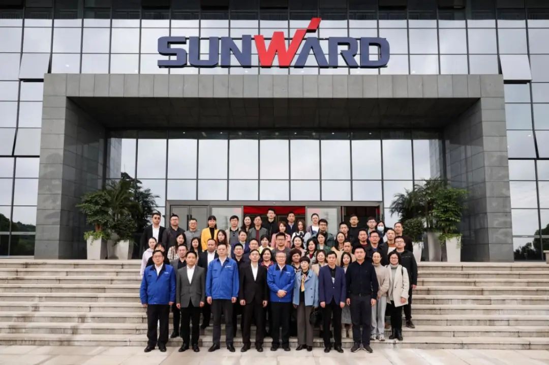 民主党派湖南省委机关青工委团队一行考察永利集团官网智能