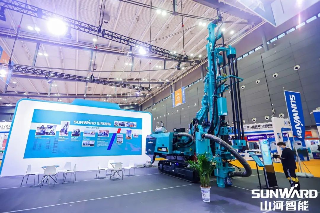 “永利集团官网绿”亮相长沙国际工程机械展，，，，，50余款产品尽显永利集团官网智能立异实力