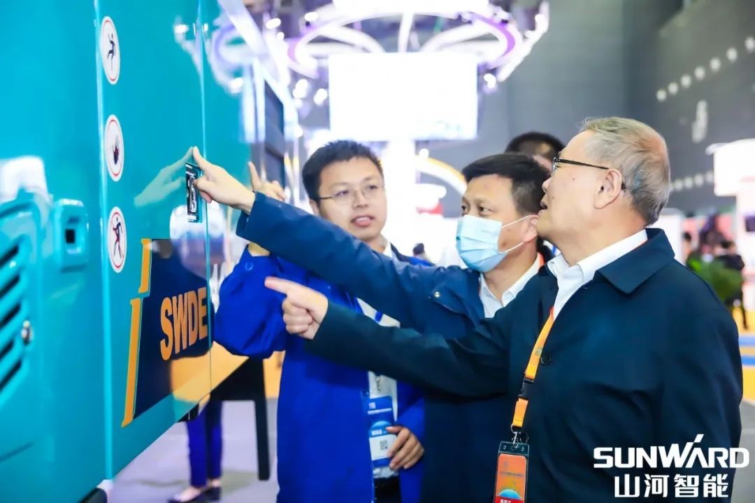 “永利集团官网绿”亮相长沙国际工程机械展，，，，，50余款产品尽显永利集团官网智能立异实力