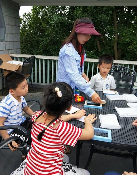 大手牵小手·“顽”转六一，，永利集团官网智能首次六一亲子主题活动圆满举行