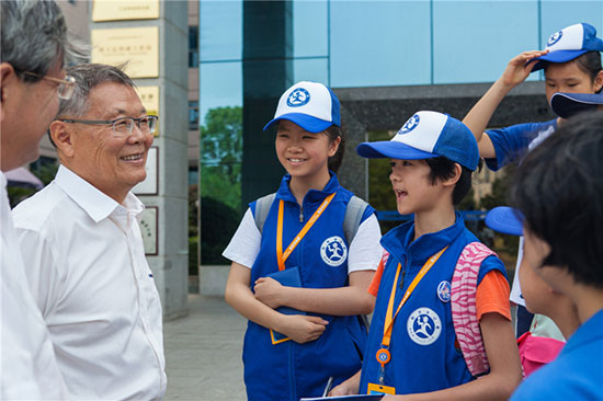 这个炎天，，亲子玩转永利集团官网智能“三栖”装备