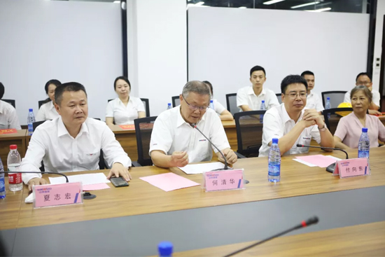 员工子女金榜题名 永利集团官网家园发放奖励