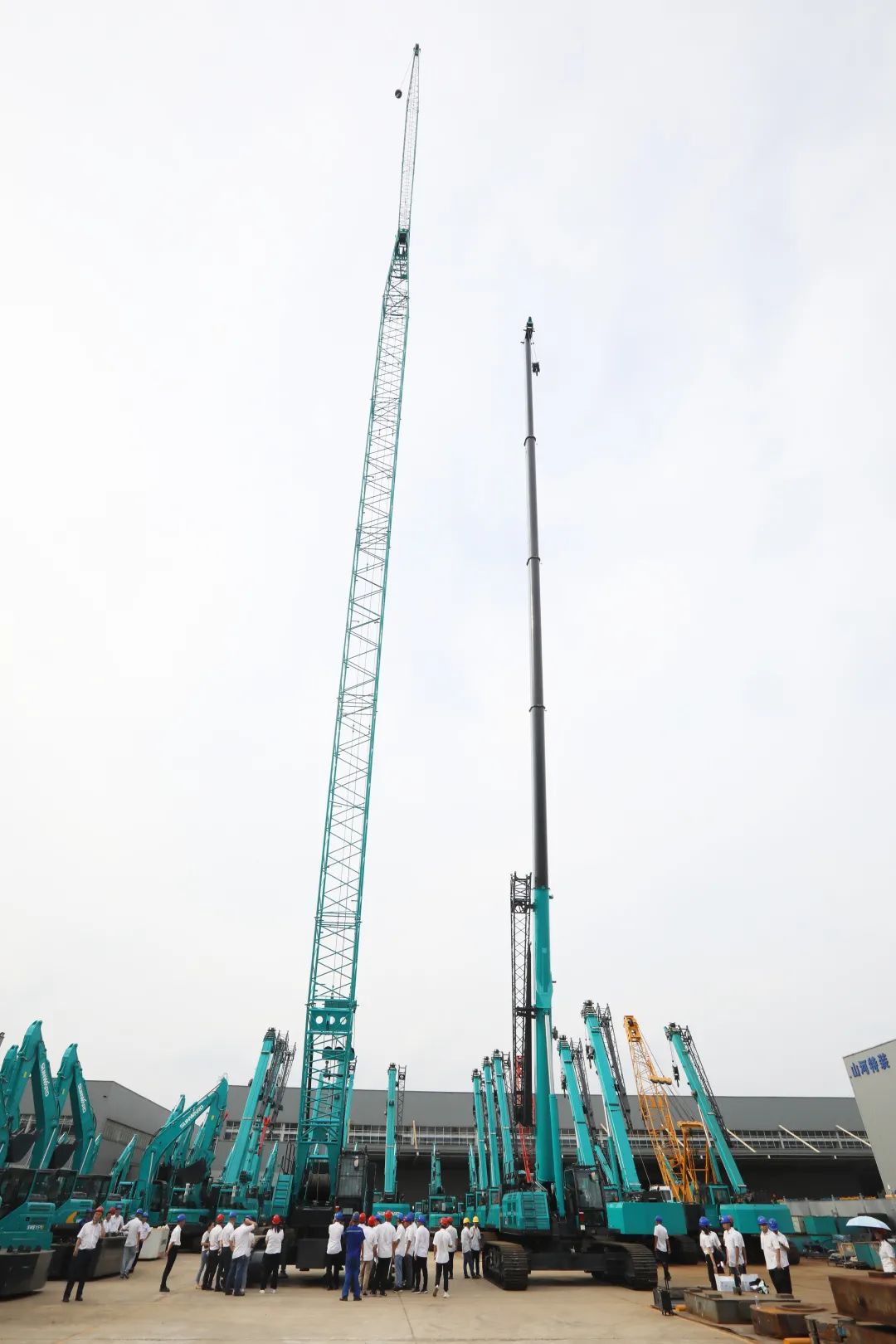 双鹰遨游，，，“E”往无前！——永利集团官网智能新一代E系列起重机下线！