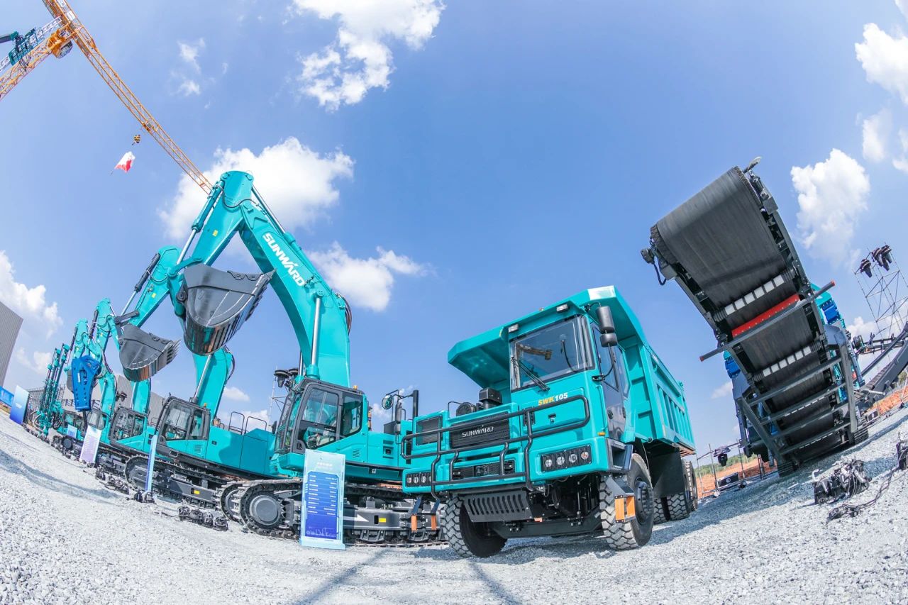 四大成套装备携手登场。。。。∮览殴偻悄芰⒁煨Ч故净峤怀觥傲裂鄞鹁怼