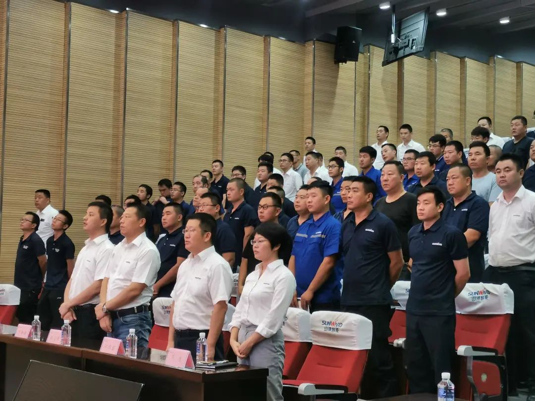 永利集团官网智能挖掘机事业部启动2021服务手艺评定暨服务万里行总结大会