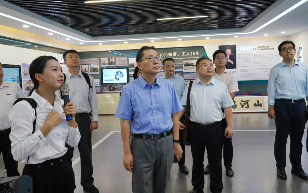 中国出口信用包管公司向导一行调研永利集团官网智能