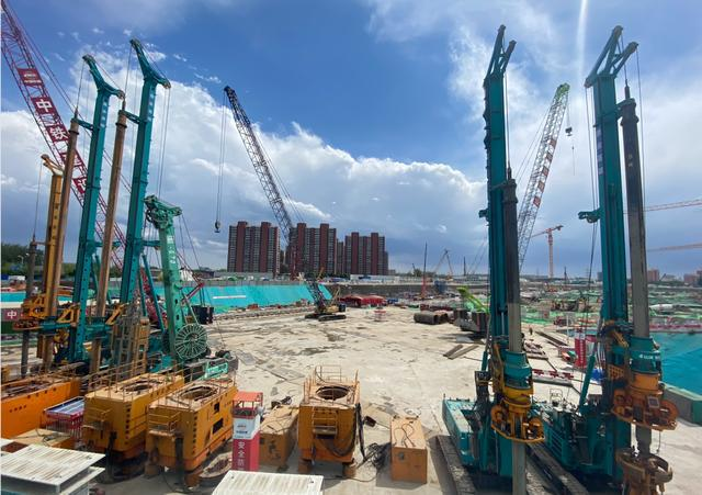 大国重器！永利集团官网智能超等装备助力北京都会副中心综合交通枢纽站建设