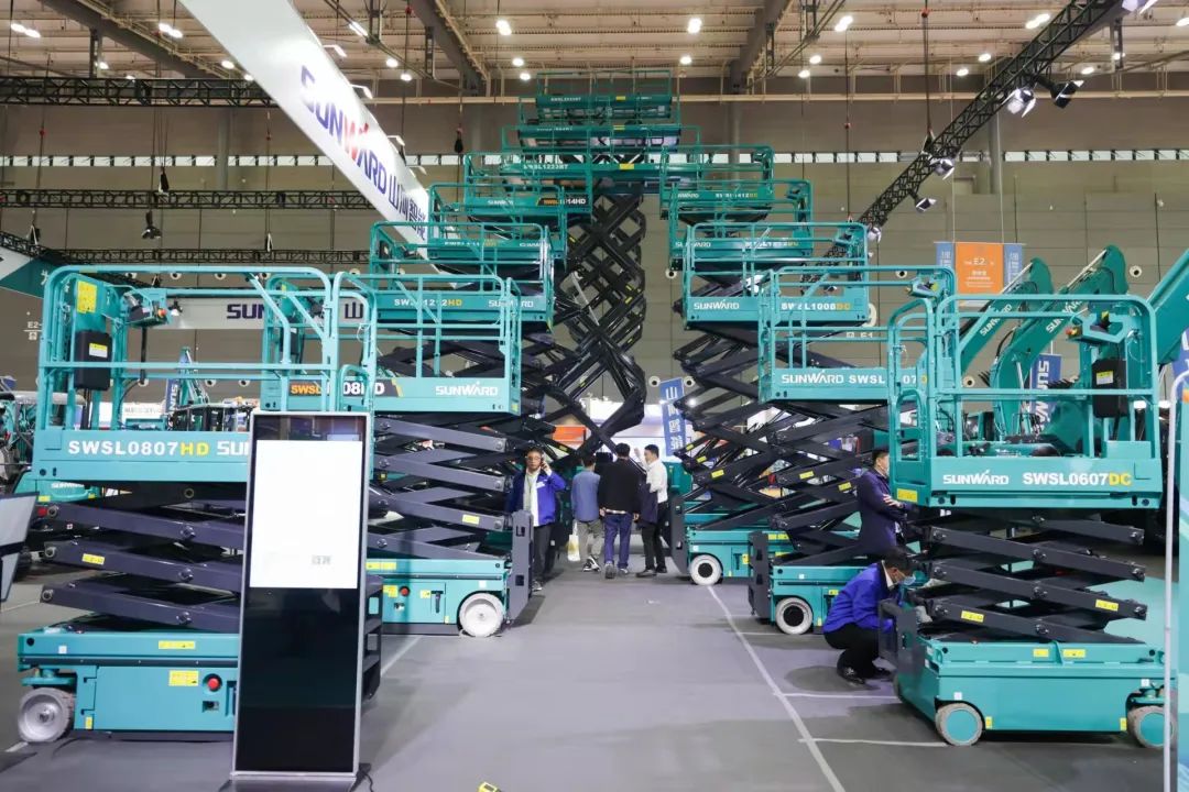 “永利集团官网绿”牵手“华为中国红”！永利集团官网智能高机装备集群助力华为团泊洼项目