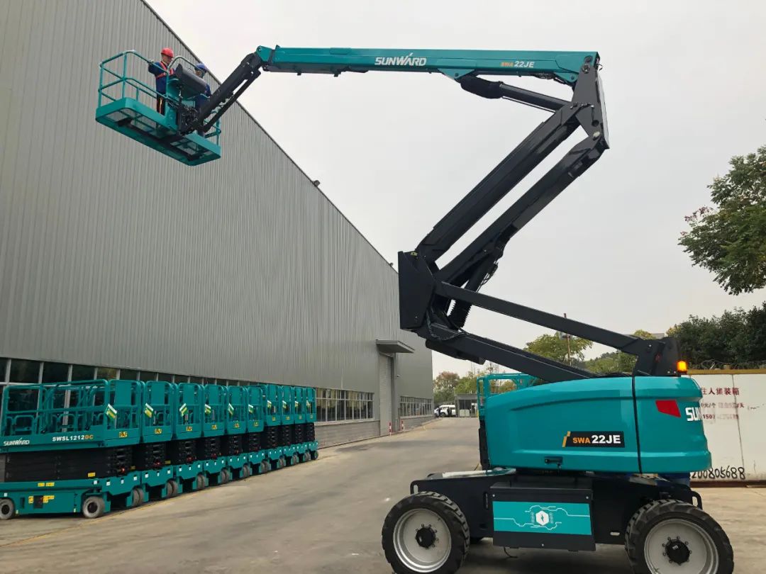 同级别作业高度最高！永利集团官网智能首款自主研发电动臂式高空作业平台下线