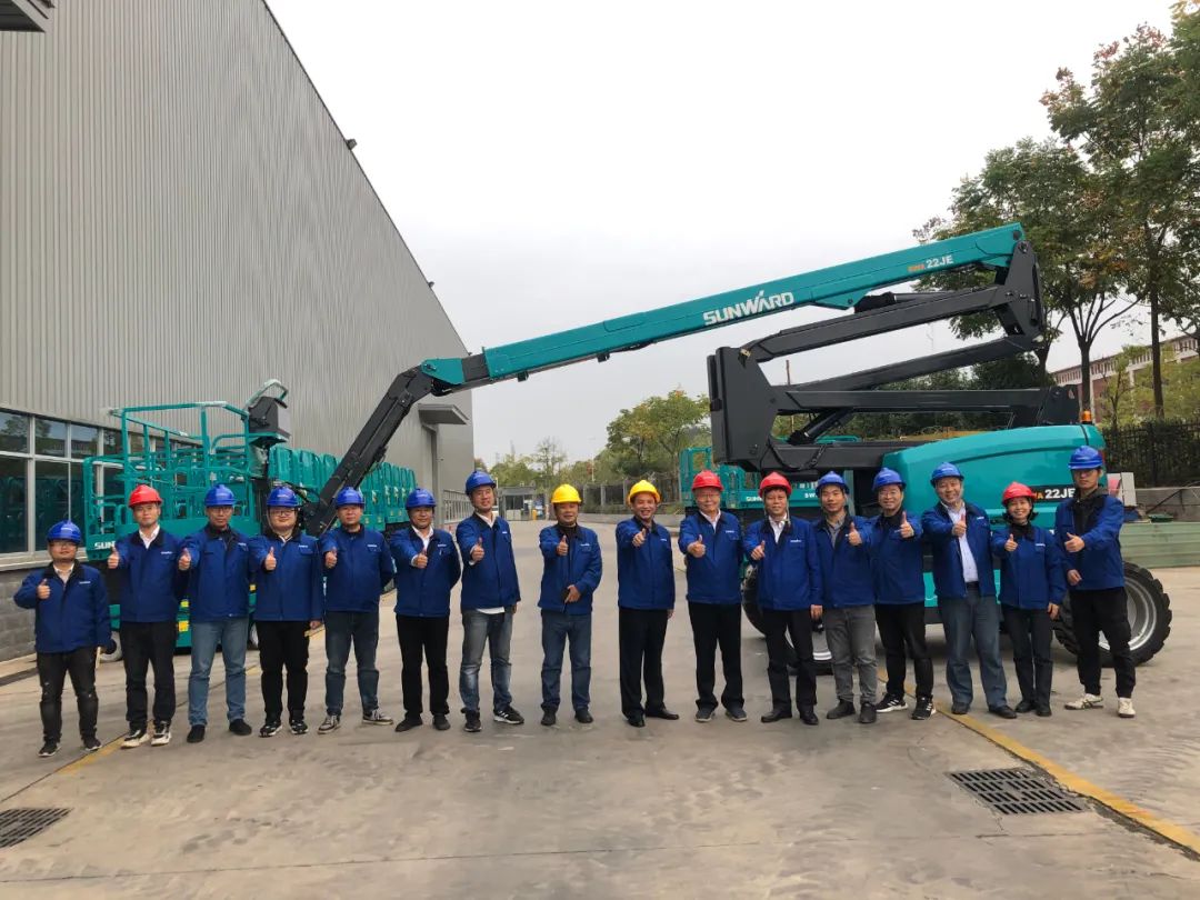 同级别作业高度最高！永利集团官网智能首款自主研发电动臂式高空作业平台下线