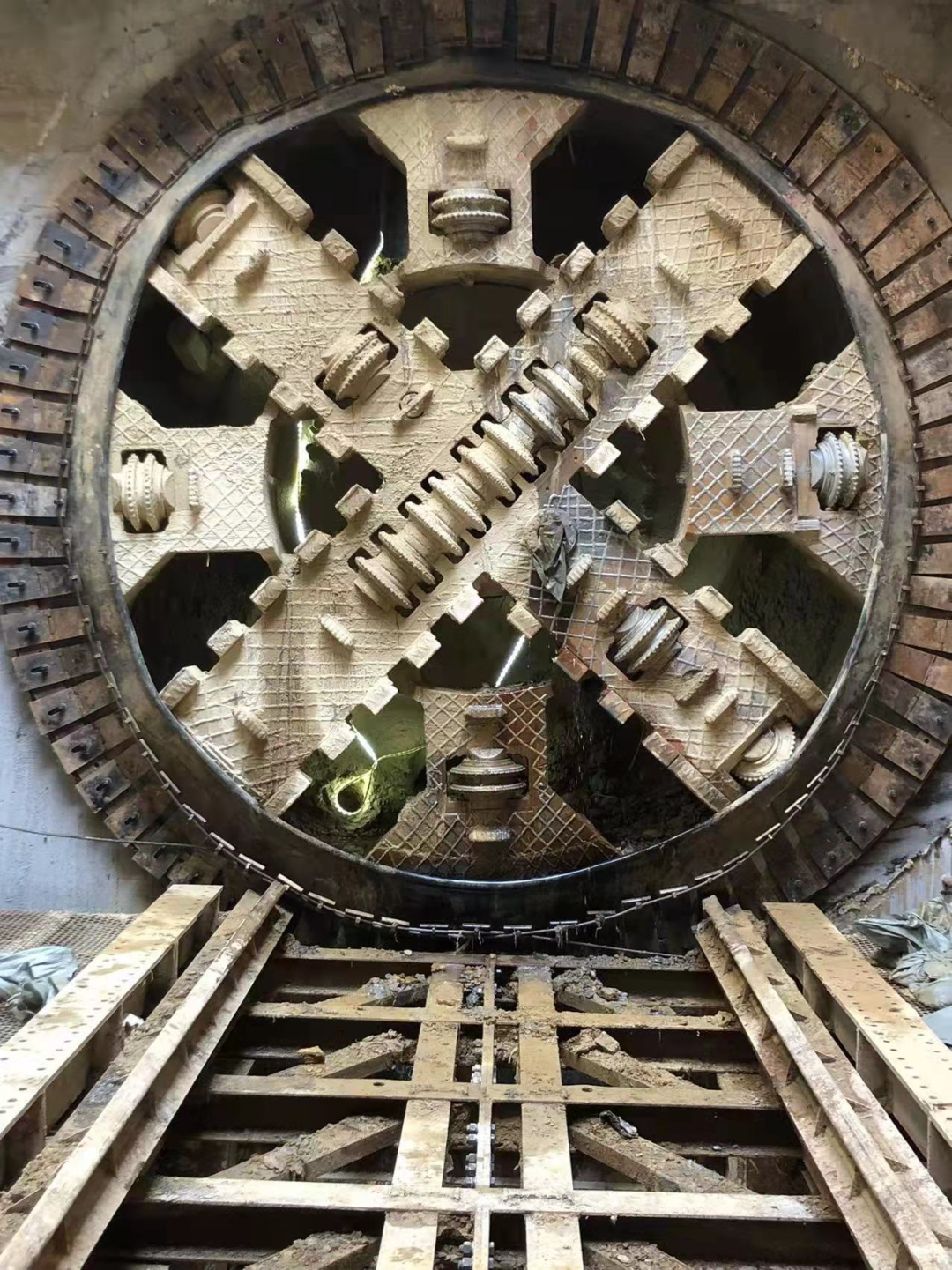 历时424天，，，创下最高纪录！万家丽快速化刷新北延线（含电力隧道）全线意会