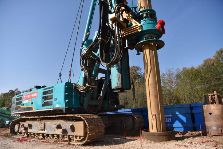 首根桩基开钻！永利集团官网智能助力新建沪渝蓉高速铁路建设