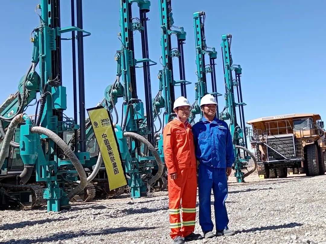 疫情当下，，，，逆行非洲——永利集团官网智能凿岩装备团队外洋服务纪实