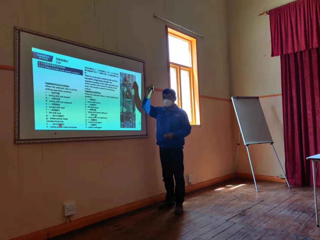 疫情当下，，，，逆行非洲——永利集团官网智能凿岩装备团队外洋服务纪实