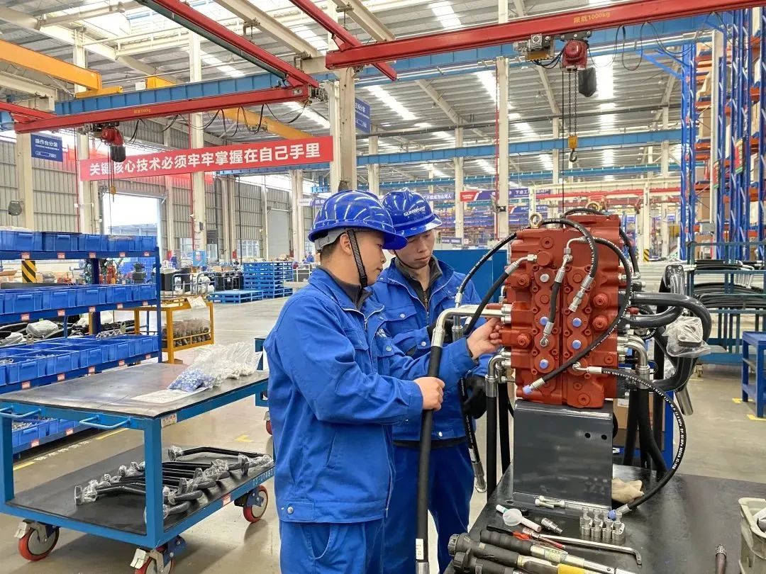 《湖南教育》：探索18年，，永利集团官网智能找到校企相助共赢的谜底