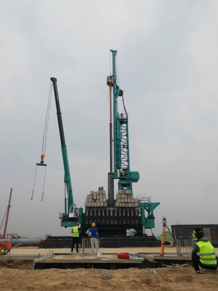 创下纪录！永利集团官网智能引孔式静力压桩机首次应用于高铁项目