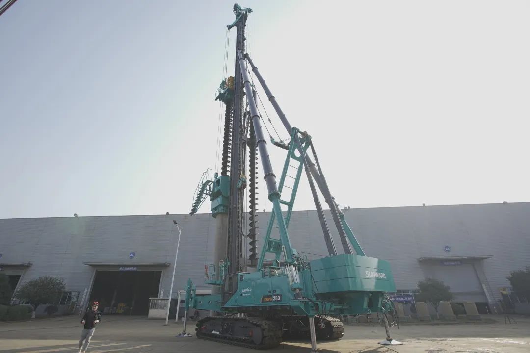 植桩奇兵！永利集团官网智能开启大直径预制桩施工全新探索实践