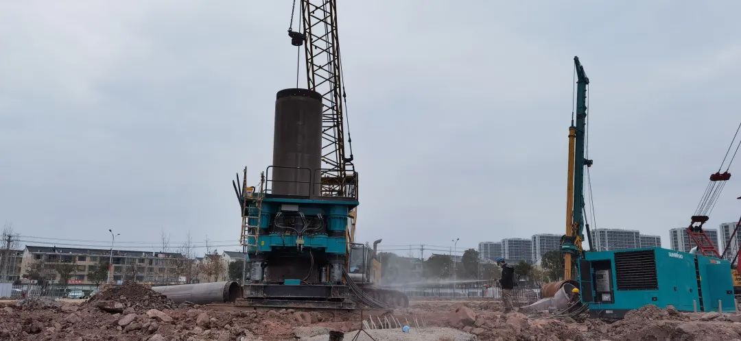 利器出击！永利集团官网智能SWRC260全回转全套管钻机乐成完成首钻