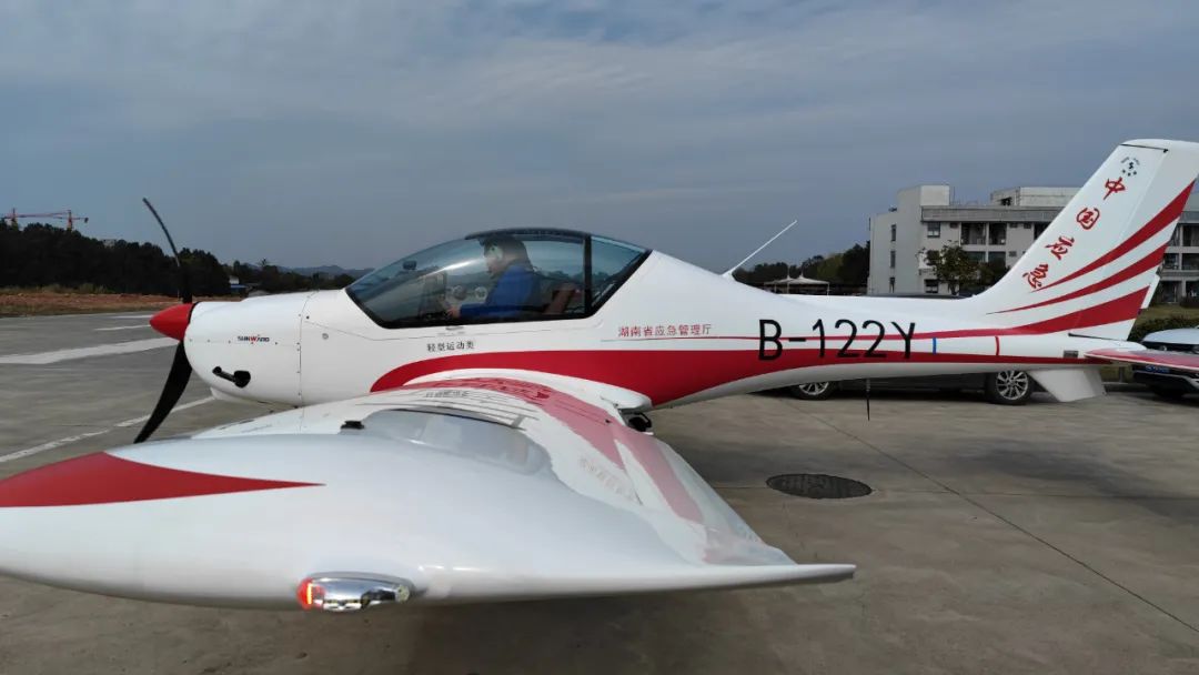 火情就是下令！湖南航空应抢救援队永利集团官网机组展现“永利集团官网速率”