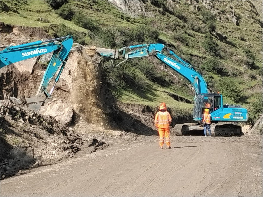挑战天下第二高山脉！永利集团官网智能装备助力秘鲁安第斯国家公路项目建设