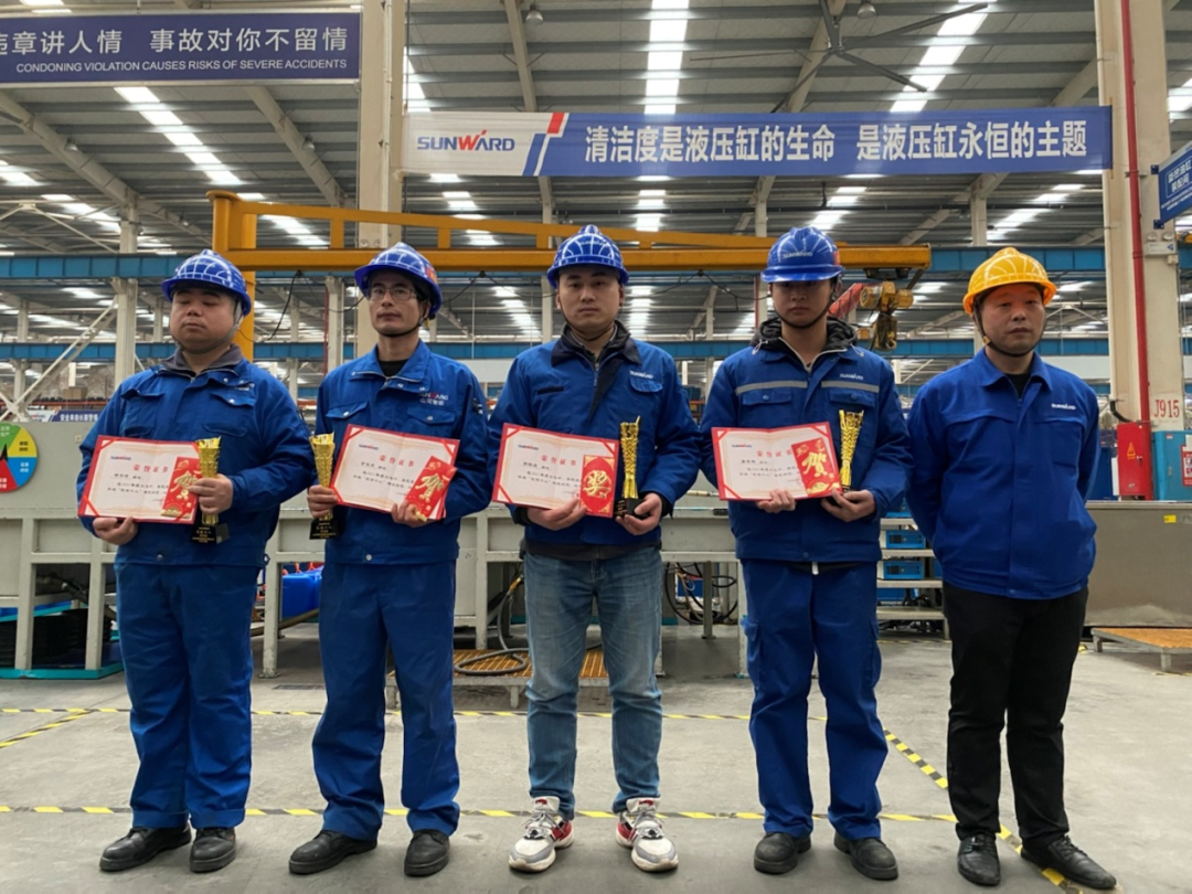 永利集团官网工匠 | “浪波”不言苦，，甘为“人梯”承大重