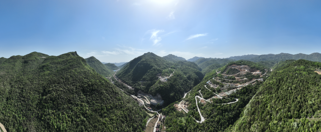 展现施工“奇效”！永利集团官网智能旋挖钻机强势助力炉慈高速公路建设