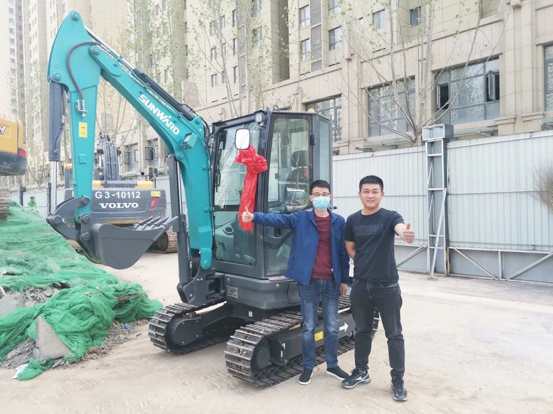 冲、冲、冲！带您感受永利集团官网智能挖掘机火热交机时刻