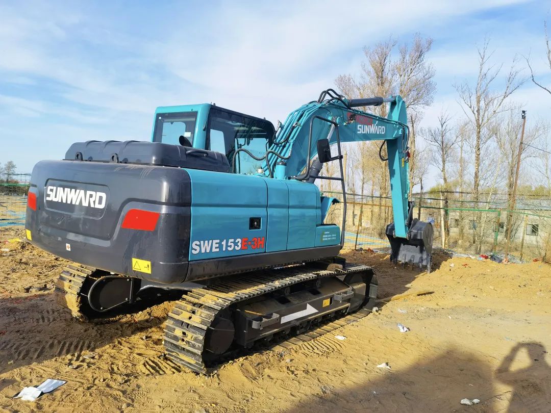 冲、冲、冲！带您感受永利集团官网智能挖掘机火热交机时刻