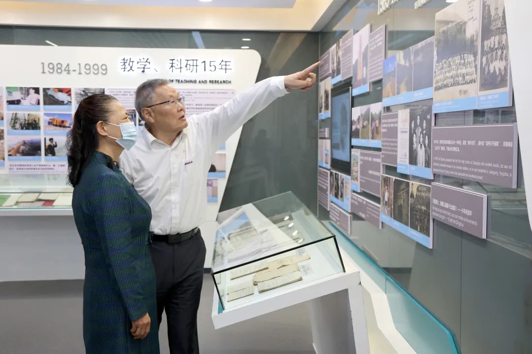 20220518092133_83462 深化产学研相助!中南大学校长、中国工程院院士田红旗率团造访永利集团官网智能