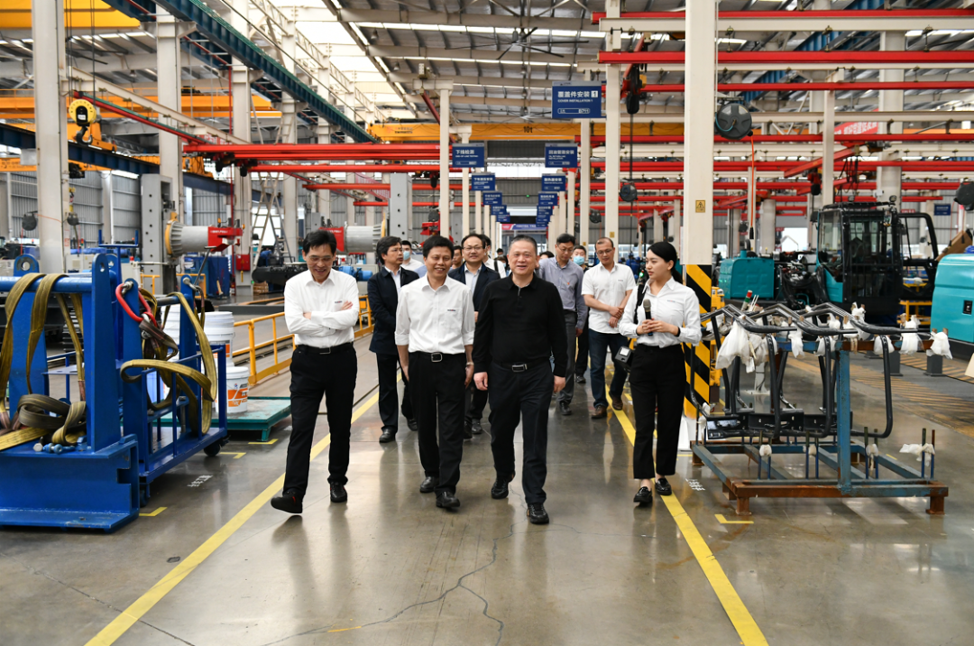 中南大学副校长郭学益率科学研究部一行调研永利集团官网智能