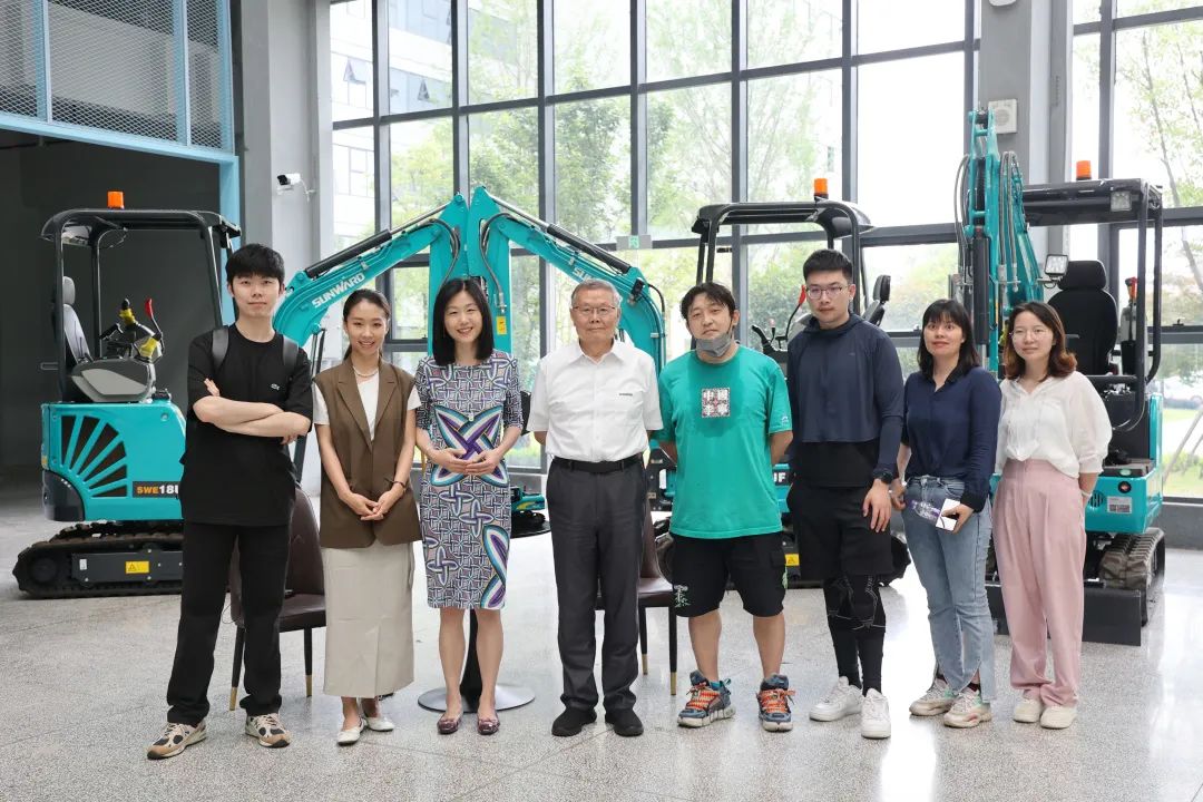 CGTN探厂！专访永利集团官网智能董事长、首席专家何清华花絮来了