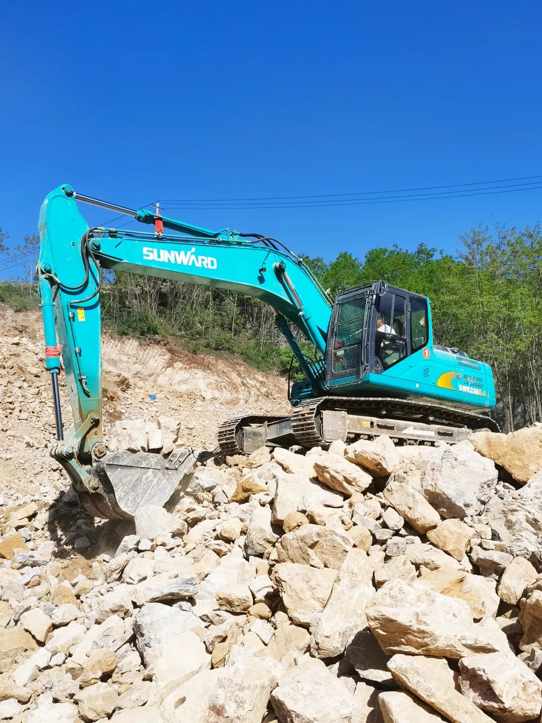 三员永利集团官网挖机“悍将”收服“铁粉”一枚，，，，凭什么？？？？