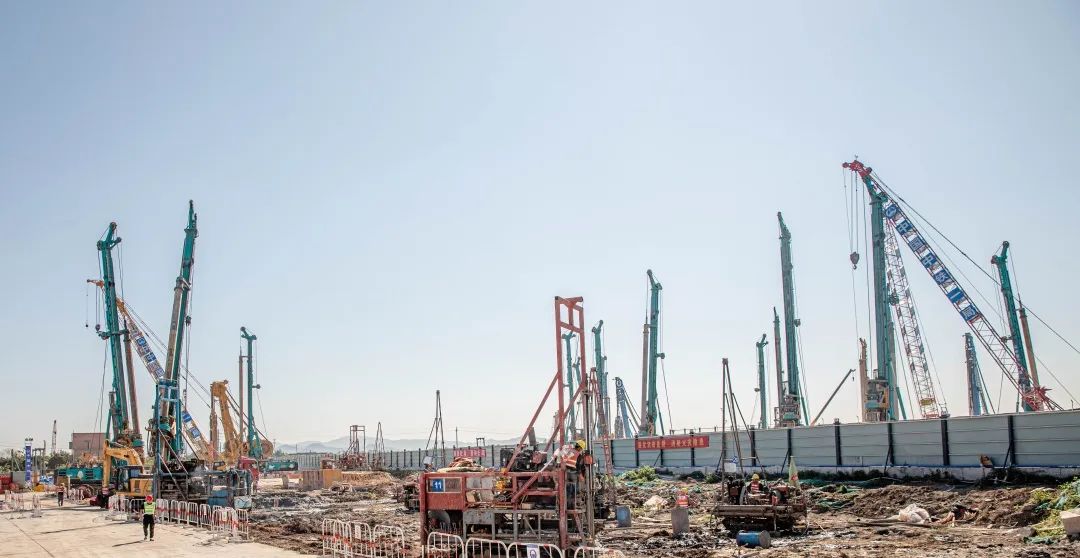 “永利集团官网绿”再现大湾区！永利集团官网智能旋挖钻机组团助建广州白云机场项目