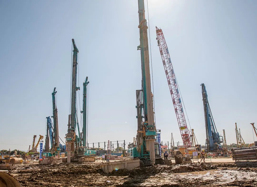 “永利集团官网绿”再现大湾区！永利集团官网智能旋挖钻机组团助建广州白云机场项目