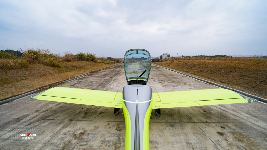 图集 | 阿若拉穿“鲨”衣，，，，，，尚有更多套装为天空添彩！