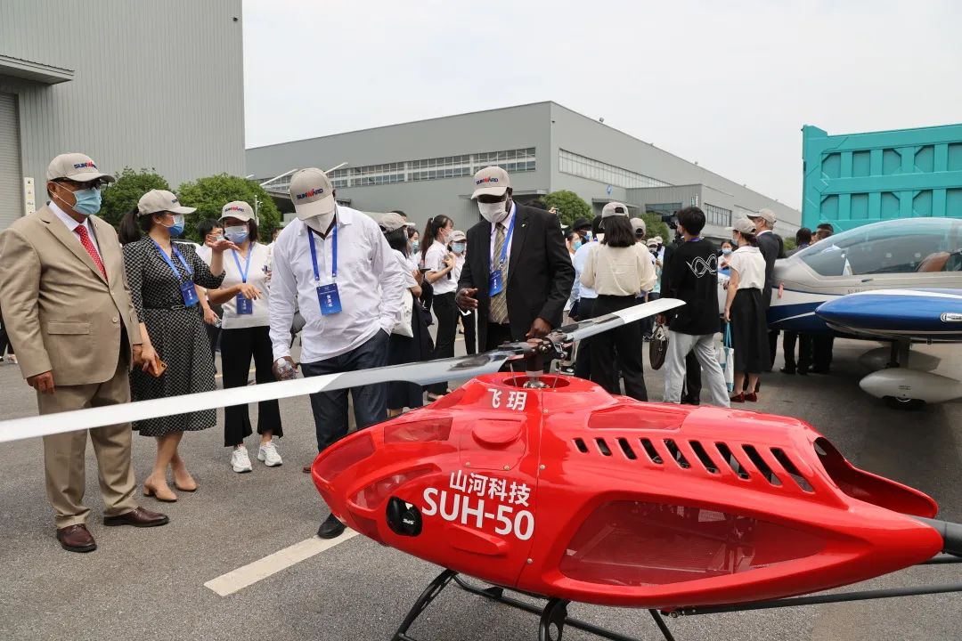 非洲驻华使节走访永利集团官网智能