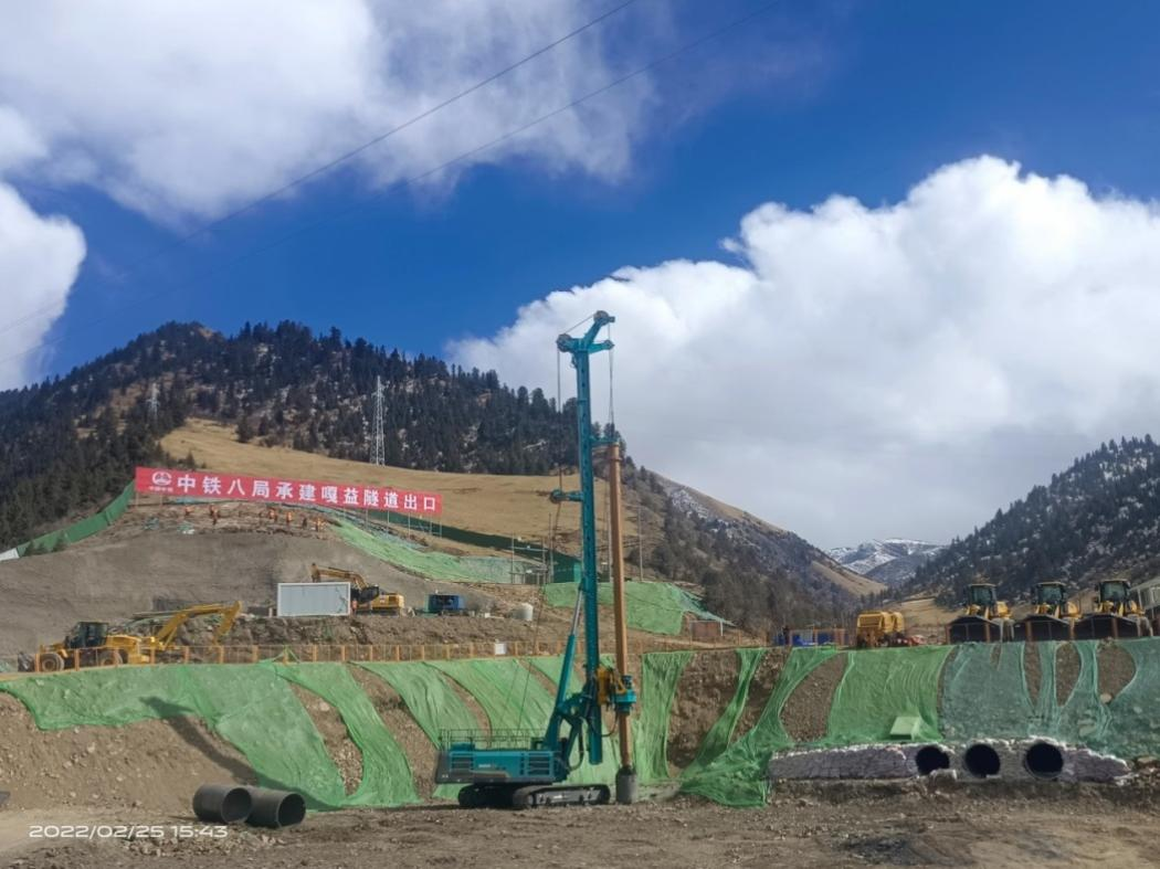 决战“天下之巅”！永利集团官网智能旋挖钻机实力助建川藏铁路