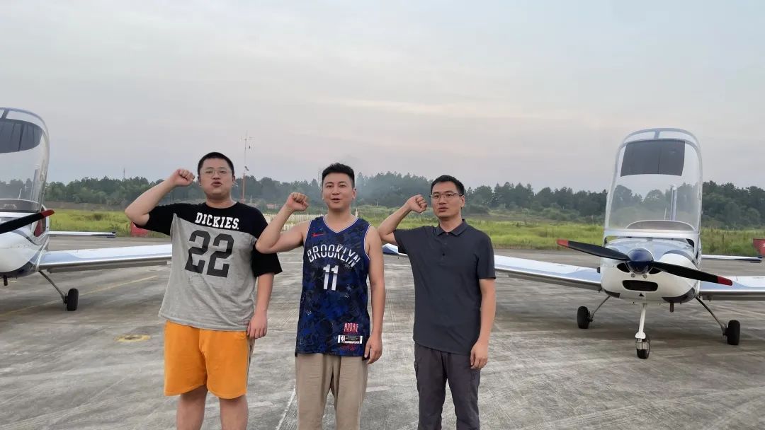 冲上云霄！湖南永利集团官网通航学员乐成单飞