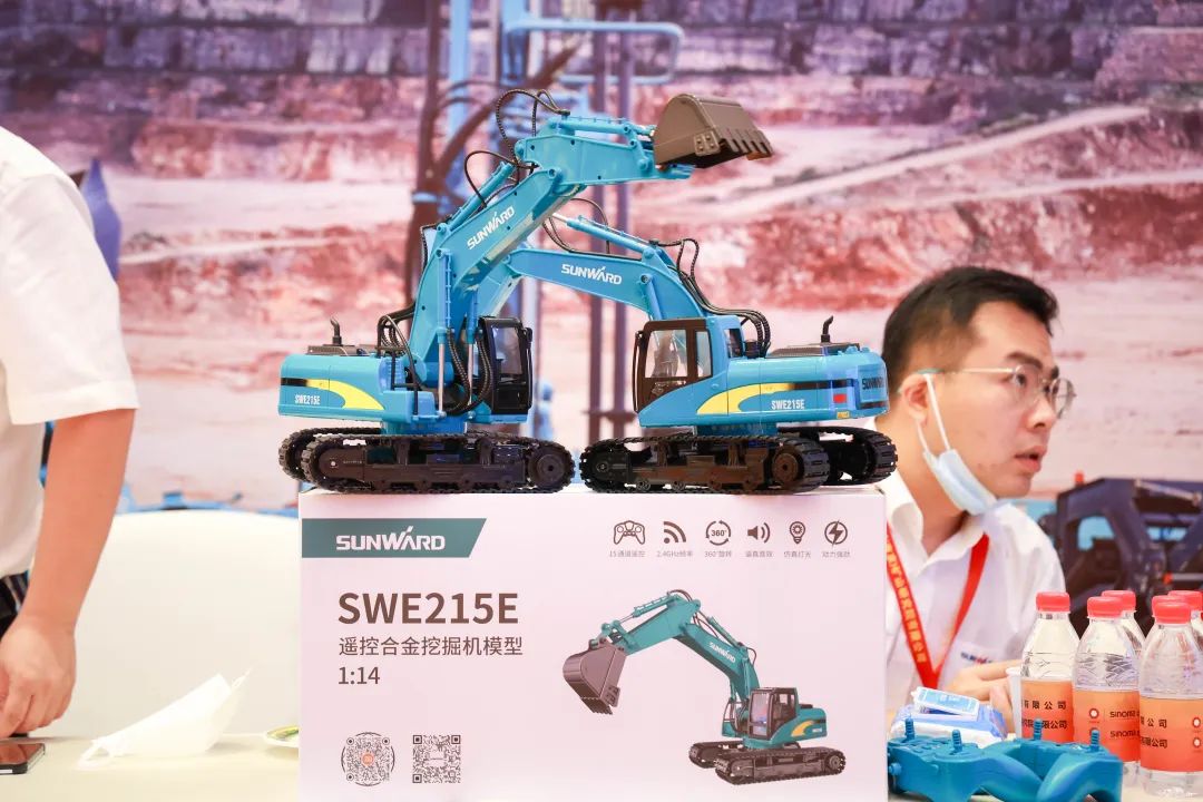 共话行业前沿手艺及趋势，，，，永利集团官网智能亮相第九届金属非金属矿挑撰运营适用手艺与装备大会