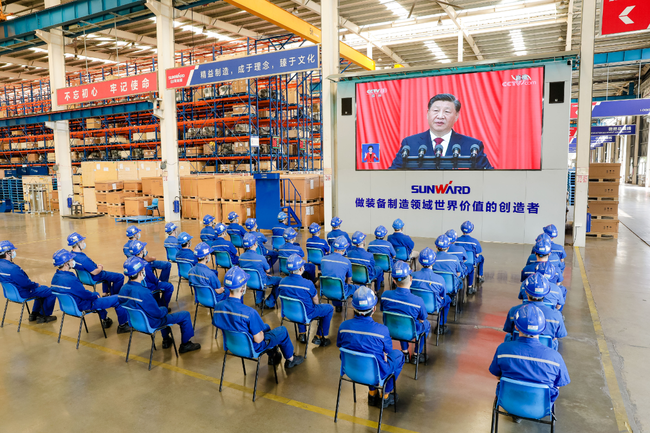 振奋人心！永利集团官网智能党员干部集中收看党的二十大开幕会盛况