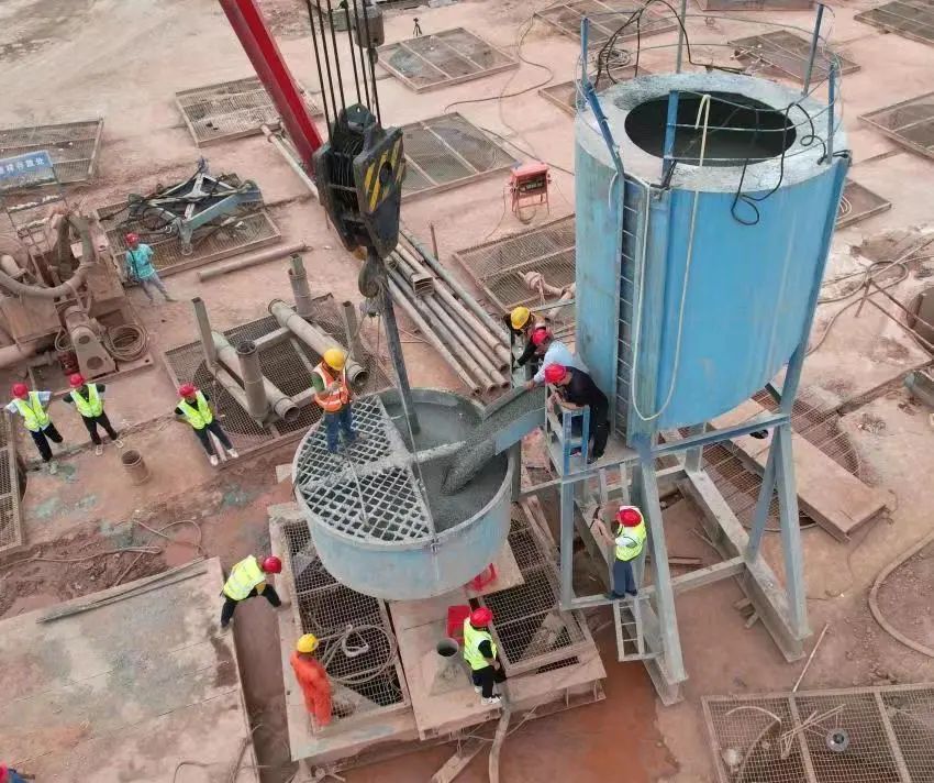 超等“桩”备实力亮剑！永利集团官网智能携手武汉乐成建设攻克燕矶长江大桥重大地层施工难题