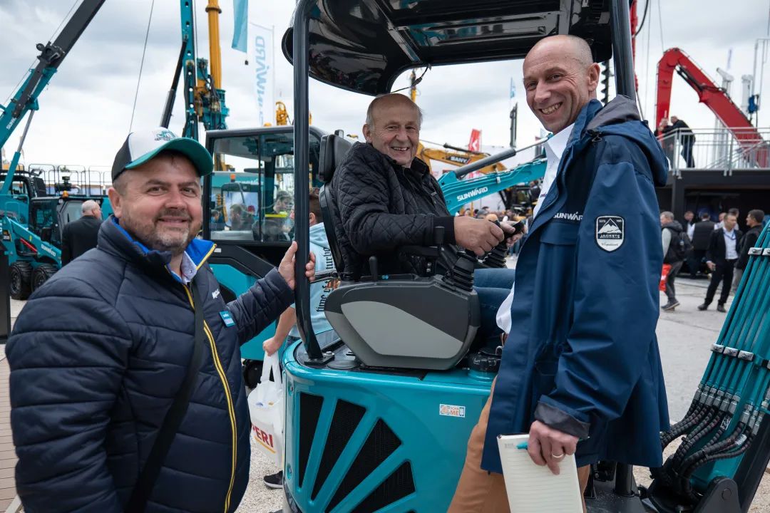 Bauma 2022 | 一组火热现场图带您重温永利集团官网智能德国宝马展之旅