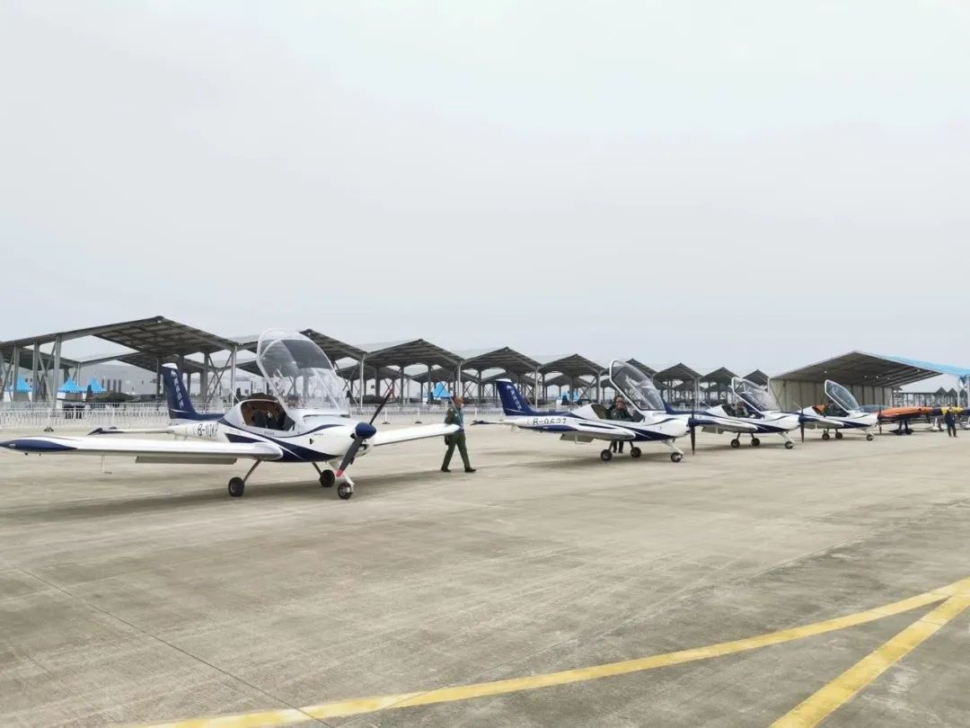 逆势飞翔！永利集团官网航空携手相助同伴亮相2022南昌航行大会